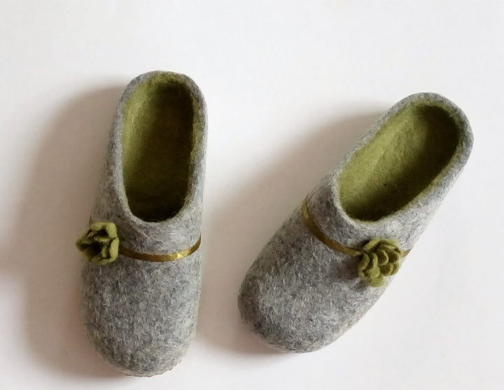 Grey/green wool slippers for women. Gift for her. Home shoes.