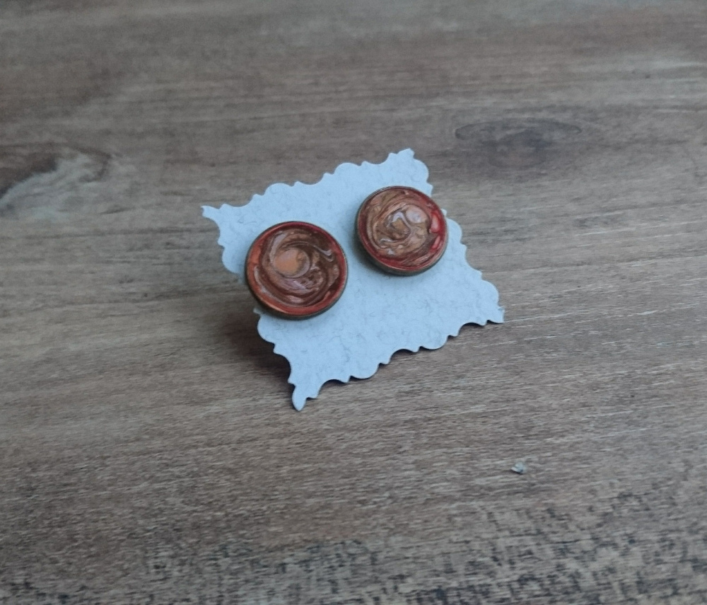 Mandarinas rusvai rausva