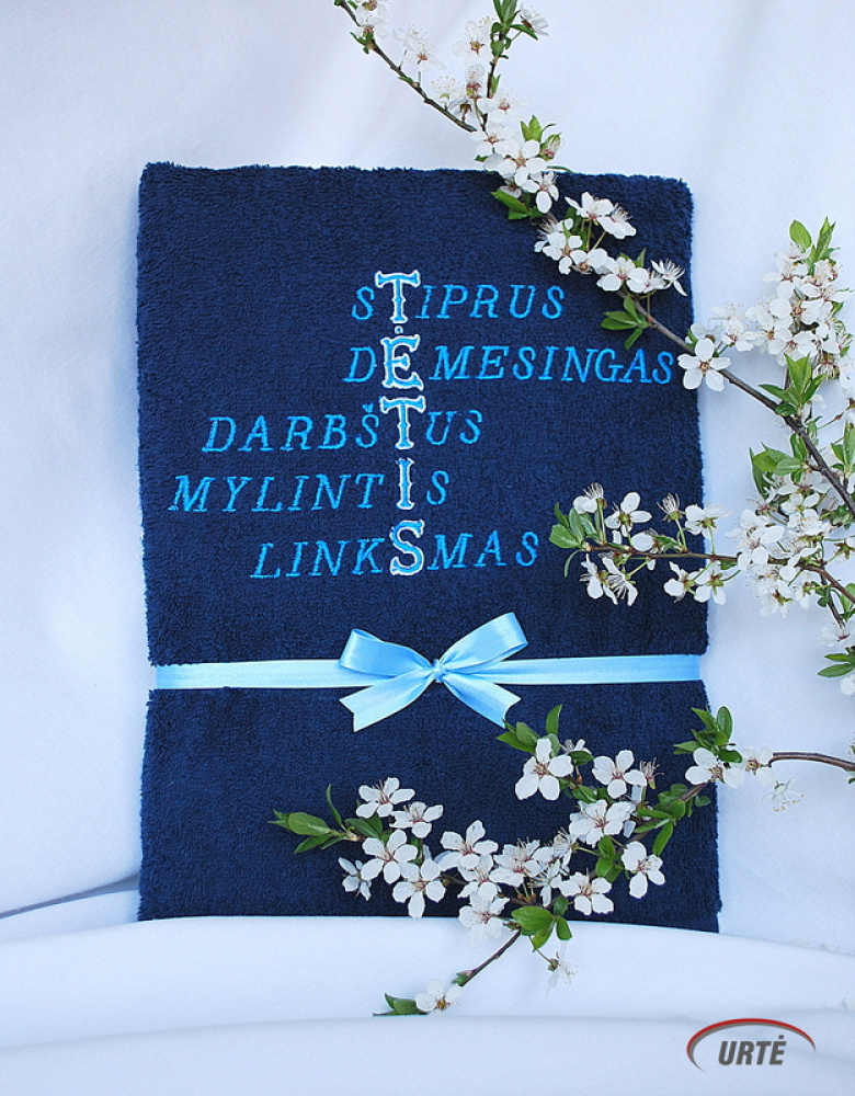 Stiprus + dėmesingas + darbštus + mylintis + linksmas = TĖTIS