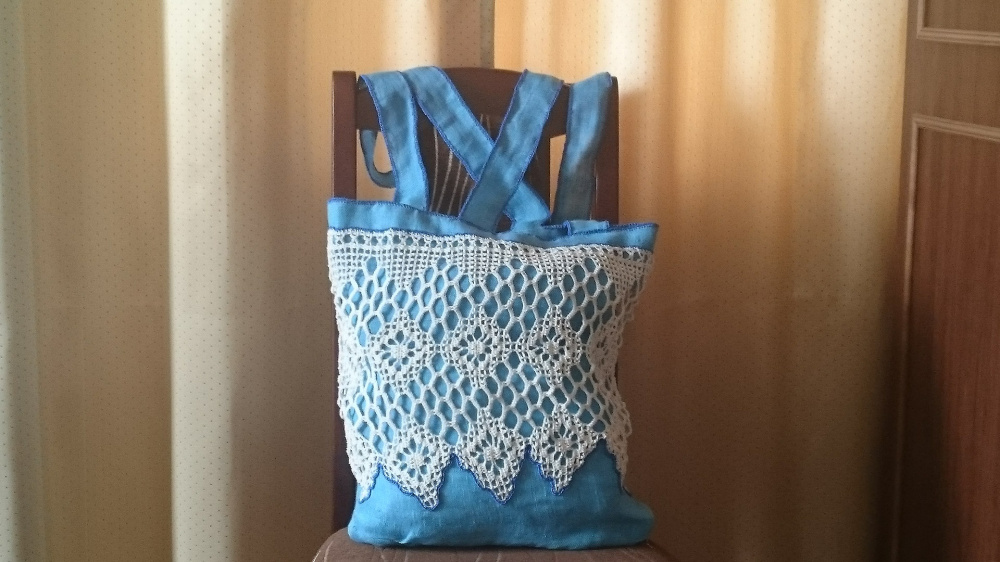 Summer linen handbag with cotton lace