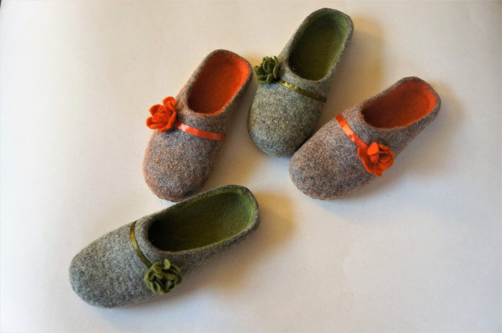 Felted slippers for women