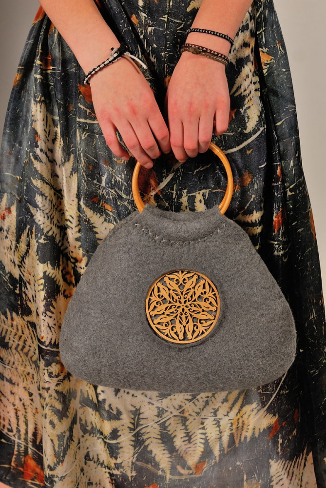 felted handbag " gyre"