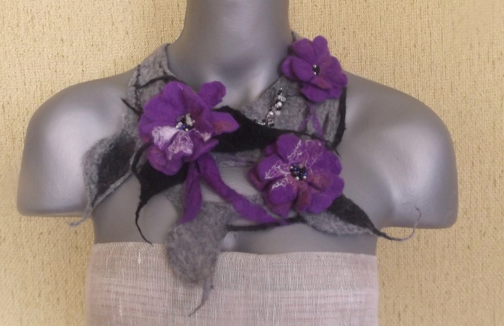 veltinio papuošalas pilka -violetinė