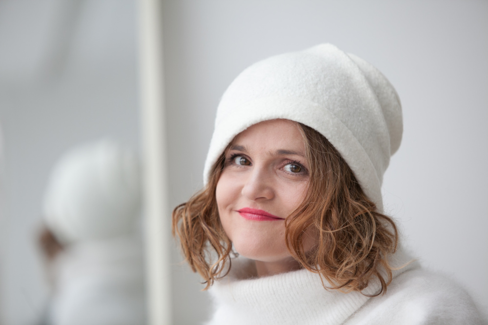 Velta minimalistine merino vilnos kepure balta