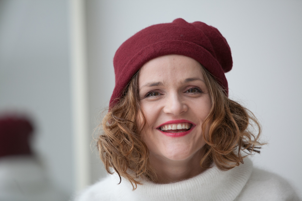Velta minimalistine merino vilnos kepure bordo
