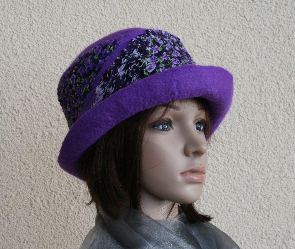 Hat ,,Wonderful lilac,, picture no. 3