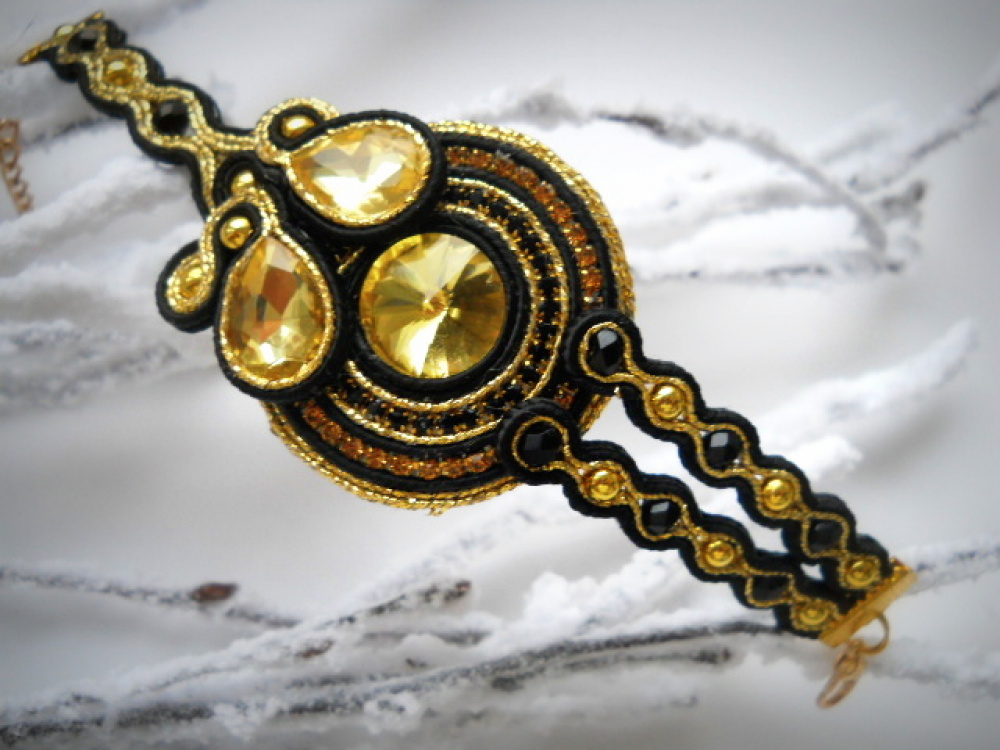 Apyrankė "Black&Gold"
