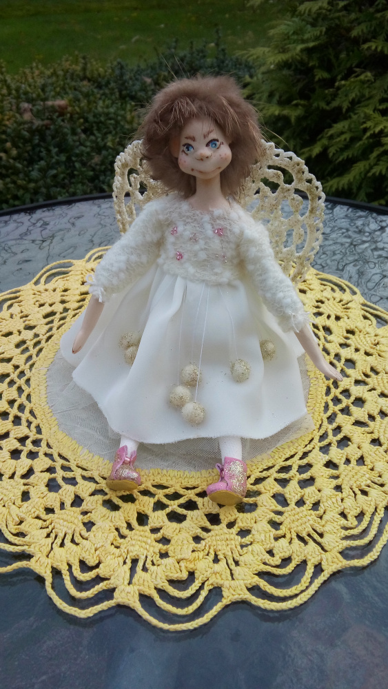 Interior angel doll picture no. 2