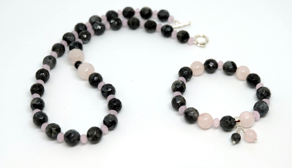 Luxurious and elegant GREY - Necklace and Bracelet