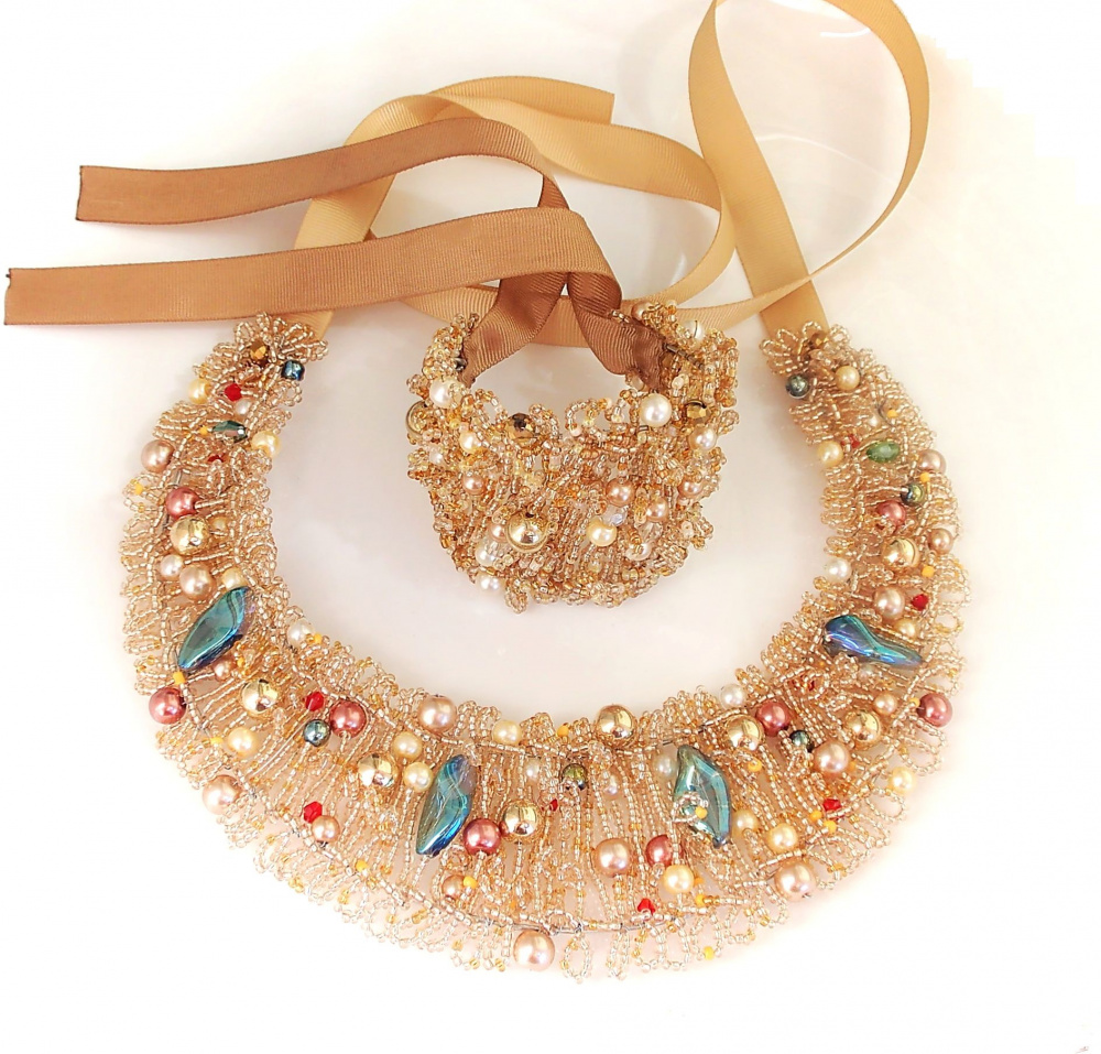 Fresh gold complect - necklace and bracelet