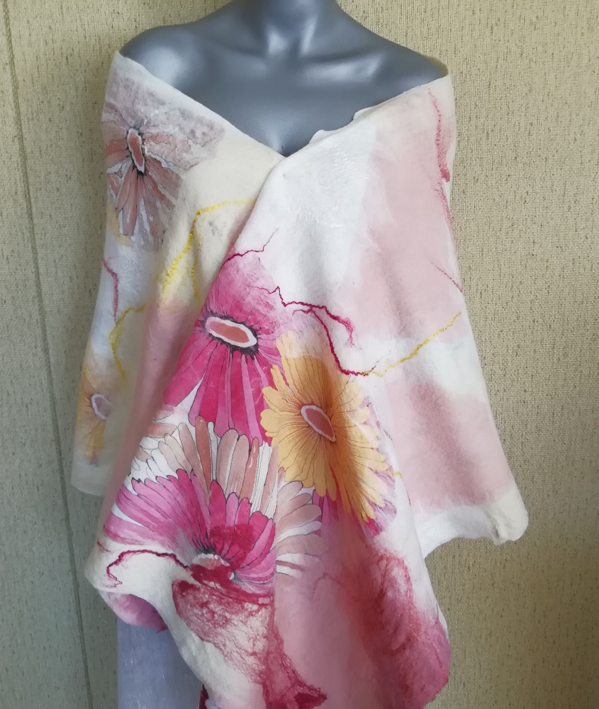 Veltas šalis "Tarp žiedų"