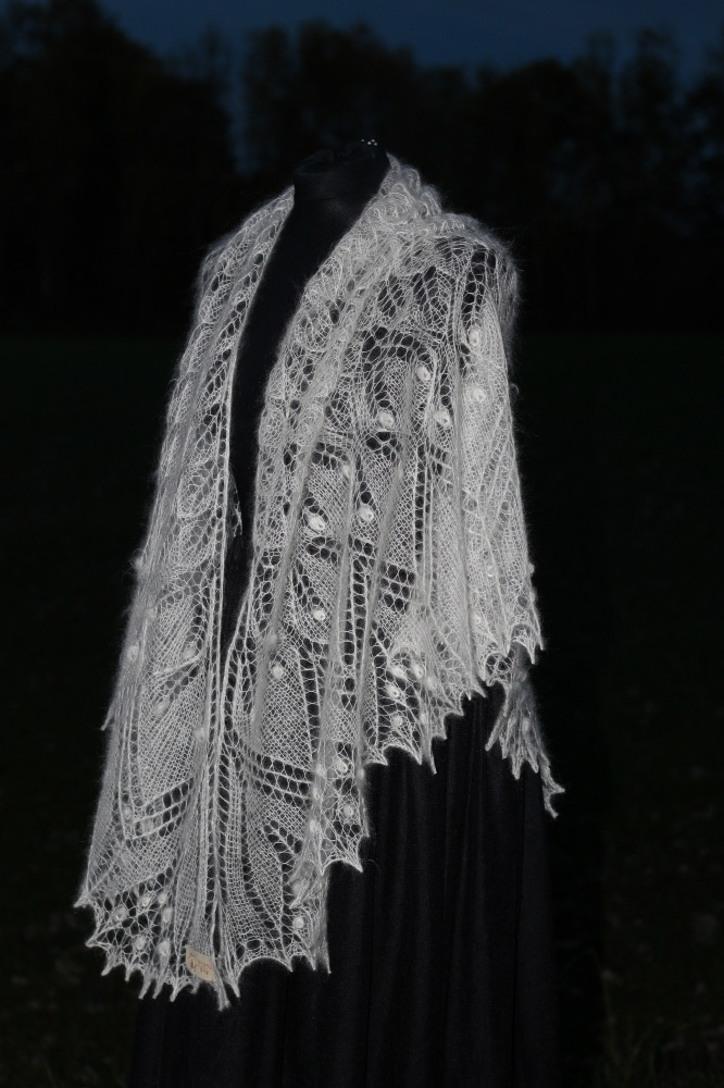 Shawl "Aeolian" picture no. 3