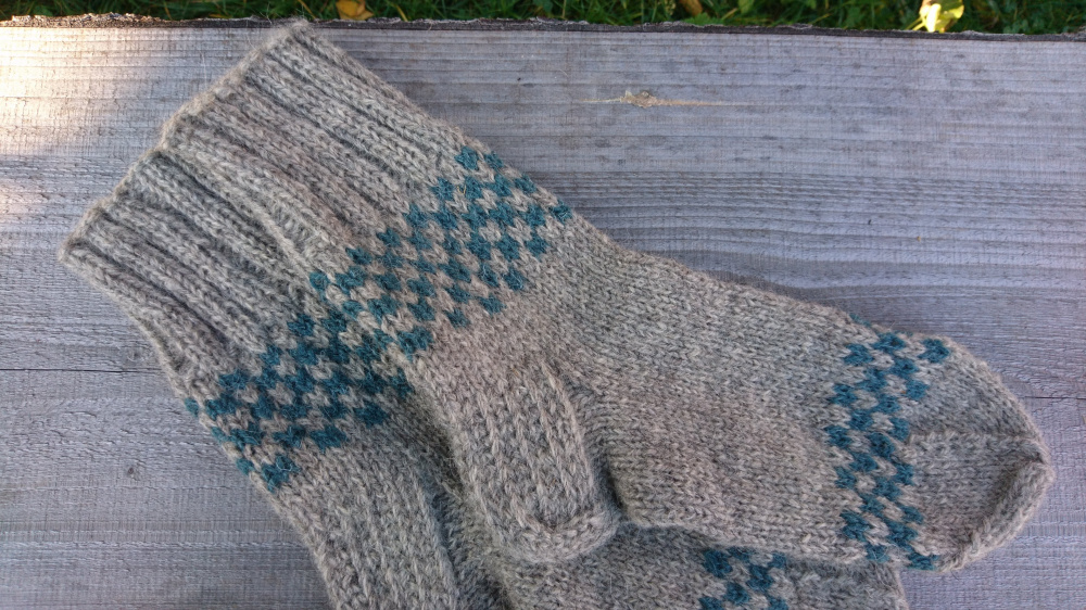 Hand knitt 100% rustic undyed eco wool socks
