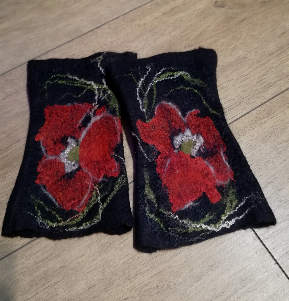 Veltos riešinės "Aguonos 2"