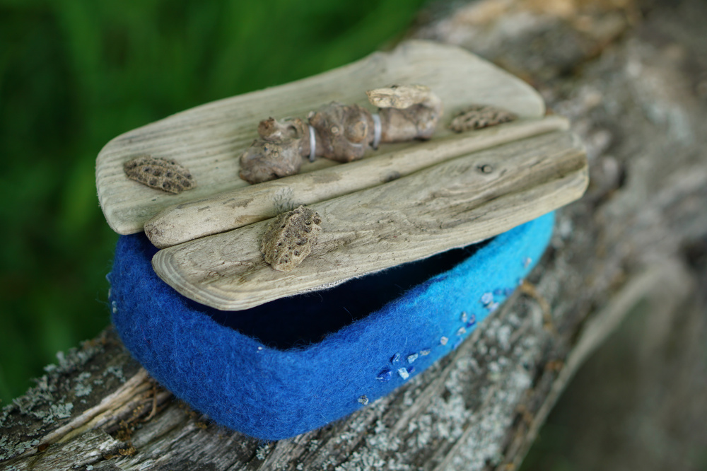 Costume jewelry box "Heavenly palette"