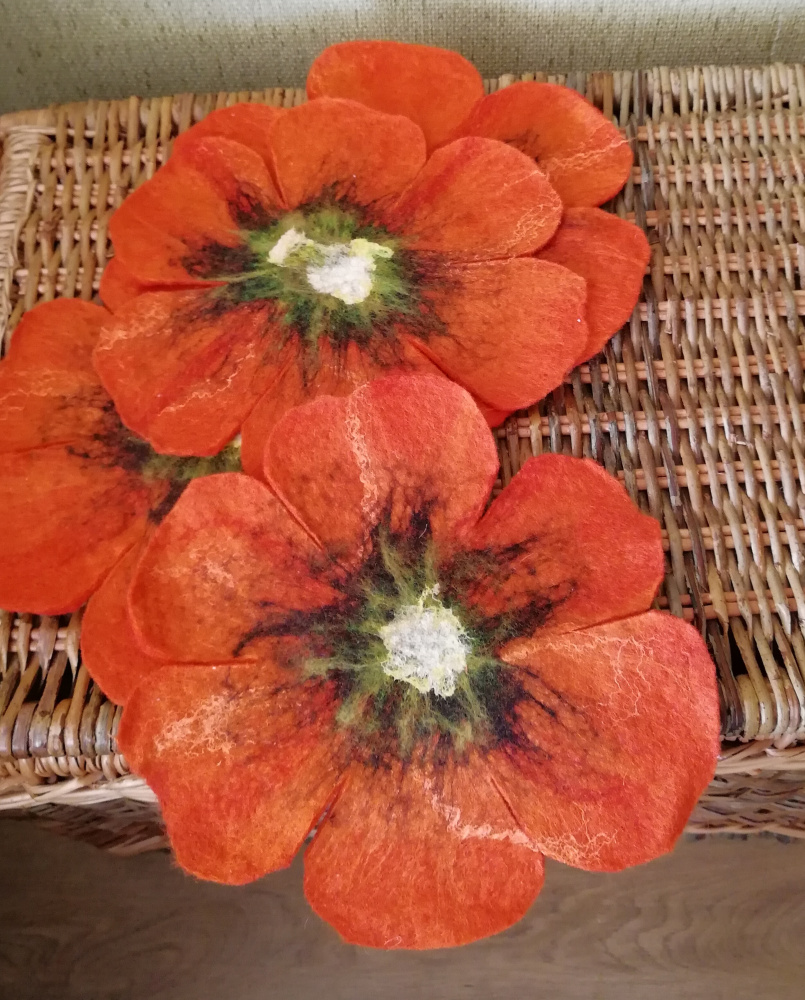 Veltos servetėlės oranžinės gėlės