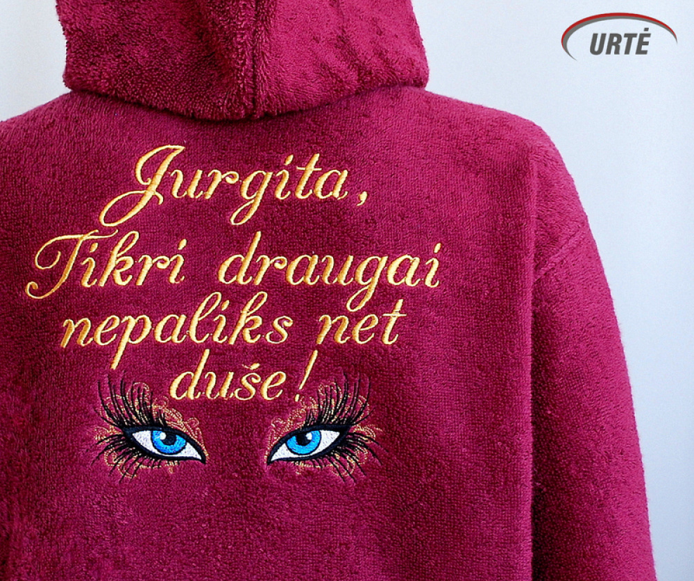 Siuvinėtas chalatas draugei