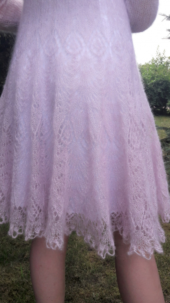 Pink lace mohair dress picture no. 3