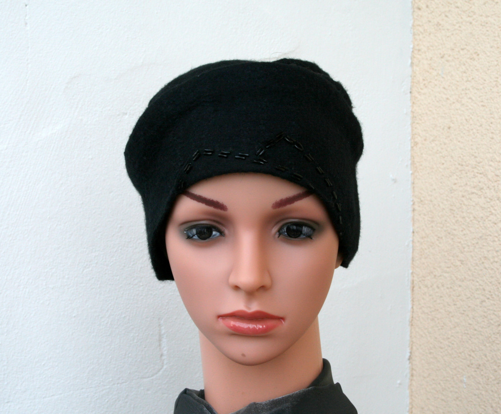 Velta kepuraitė ,,MADAME ,,