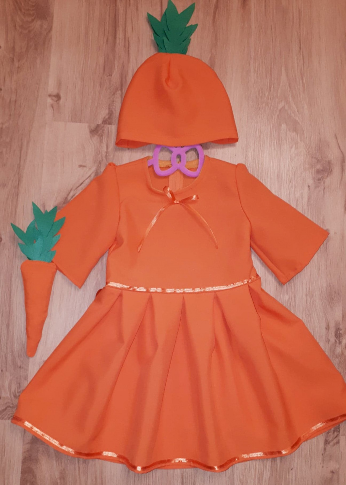 Carrot costume for girl with hat
