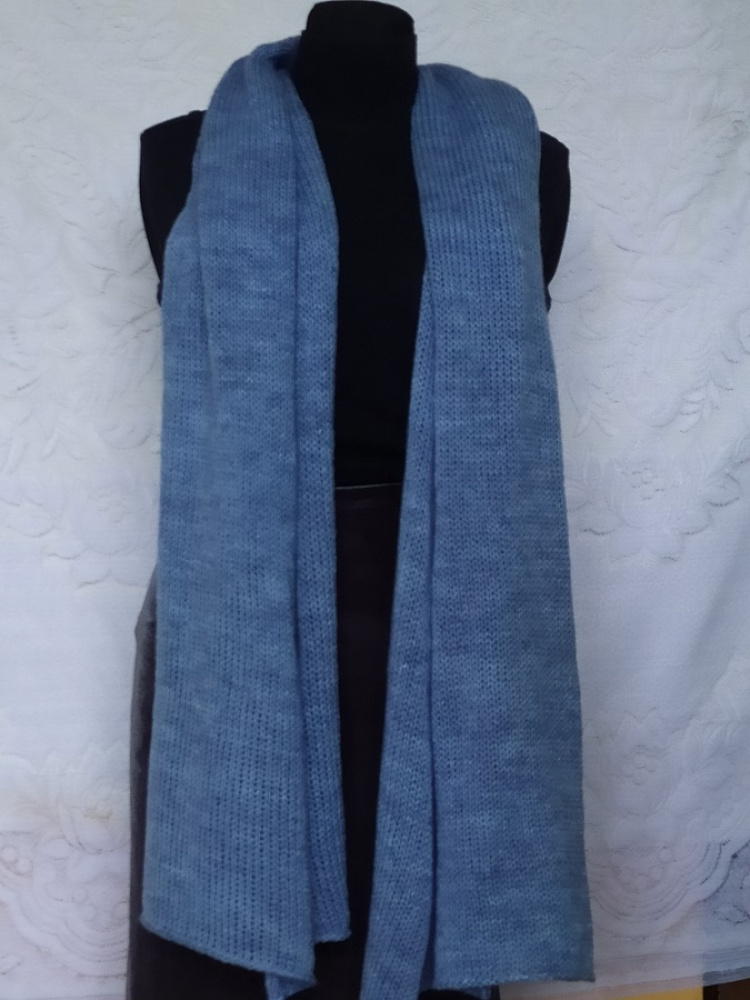 Big knitted blue grey scarf picture no. 2