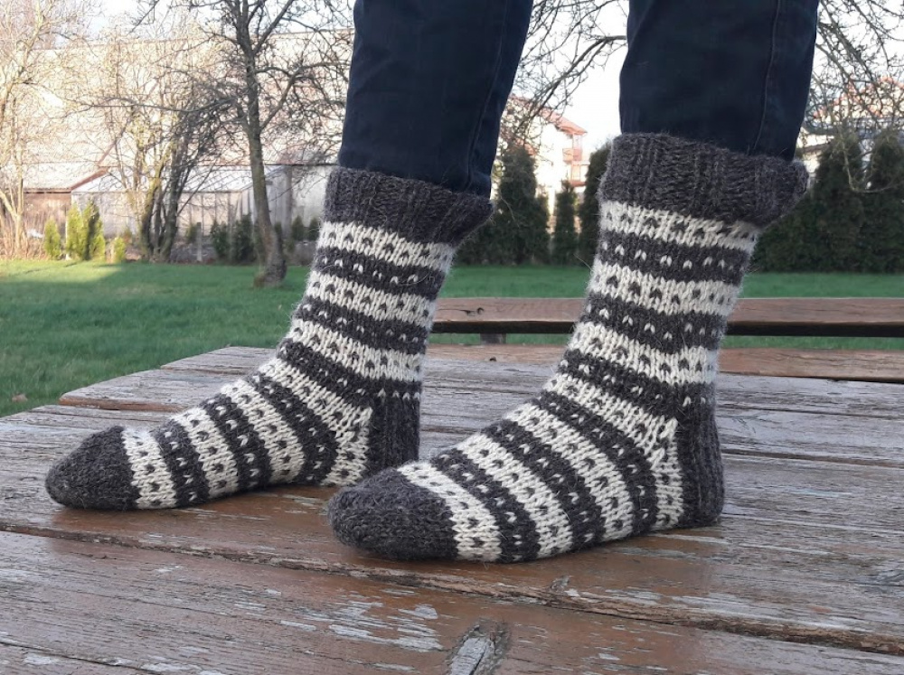 Dryžuotos vilnonės kojinės