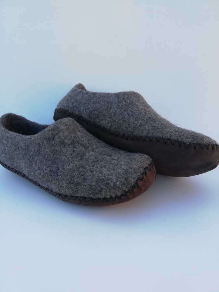 Natural gray slippers picture no. 3
