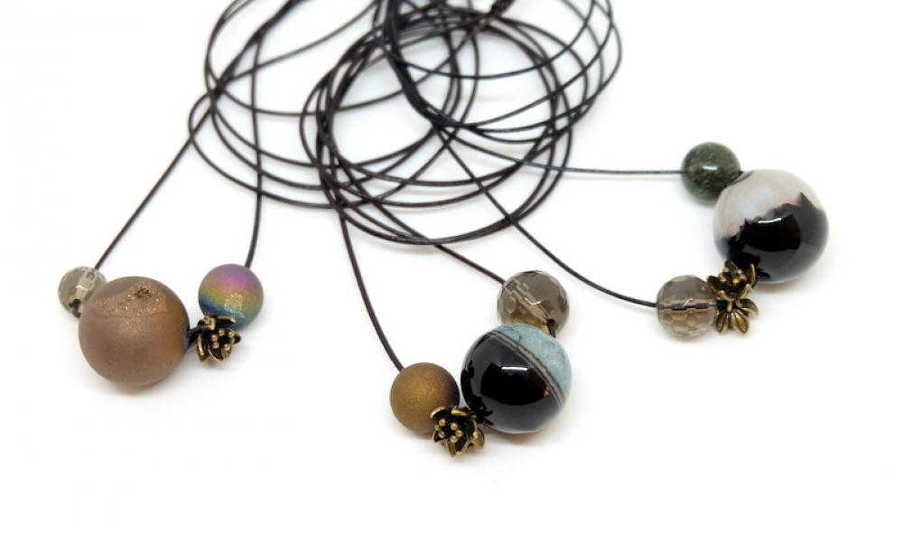 Minimalist agate pendants