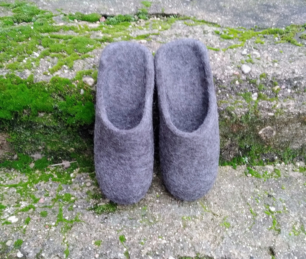 Juoduliukės veltinės tapkės