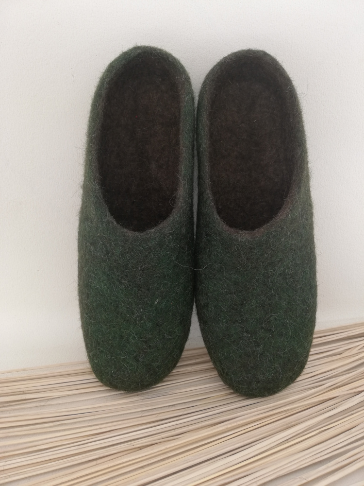 man's slippers green/black picture no. 2