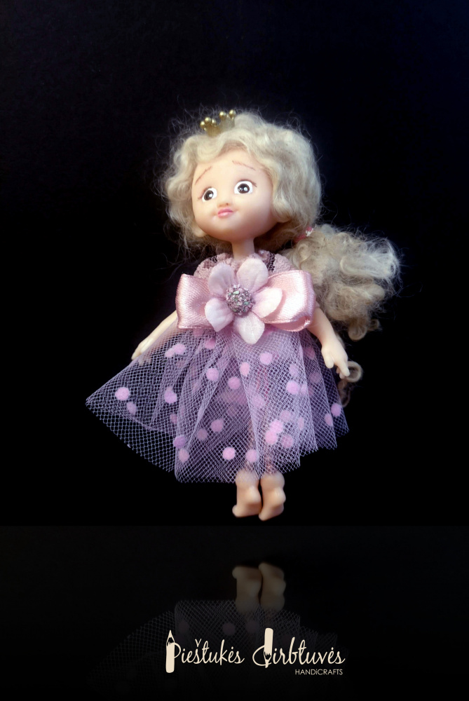 Miniature doll brooch "Princess"