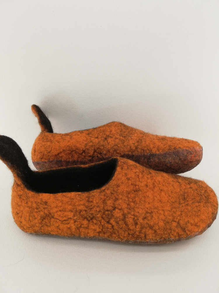 orange slippers
