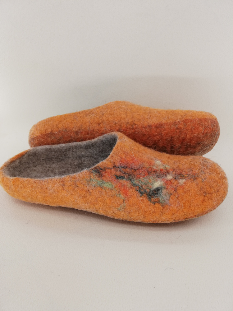 orange slippers1 picture no. 3
