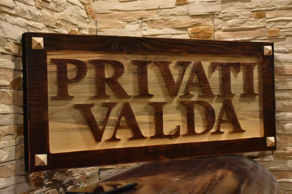 Signboard "PRIVATI VALDA"