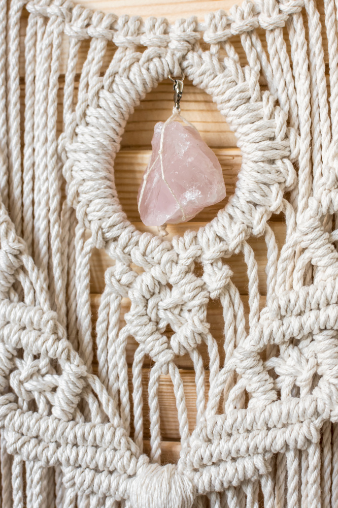 Macrame wallhanging with Rose Quartz picture no. 2