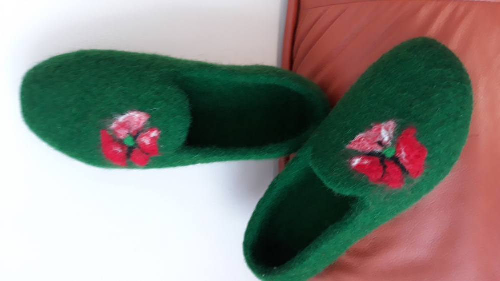 Womens slippers
