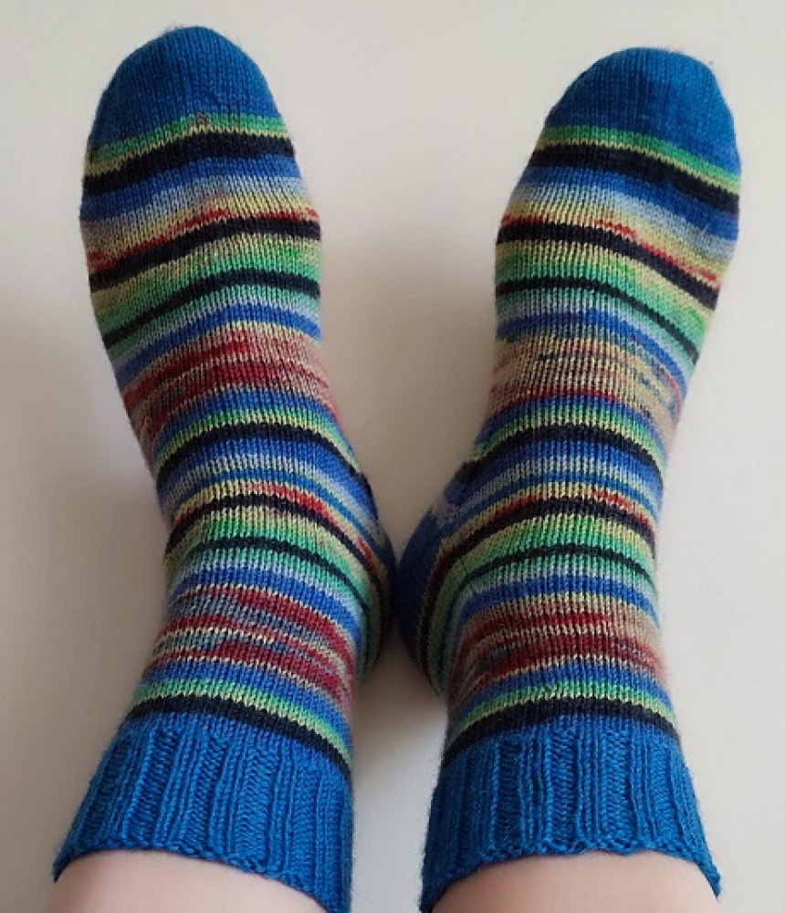 Handmade knitted woolen pattern socks