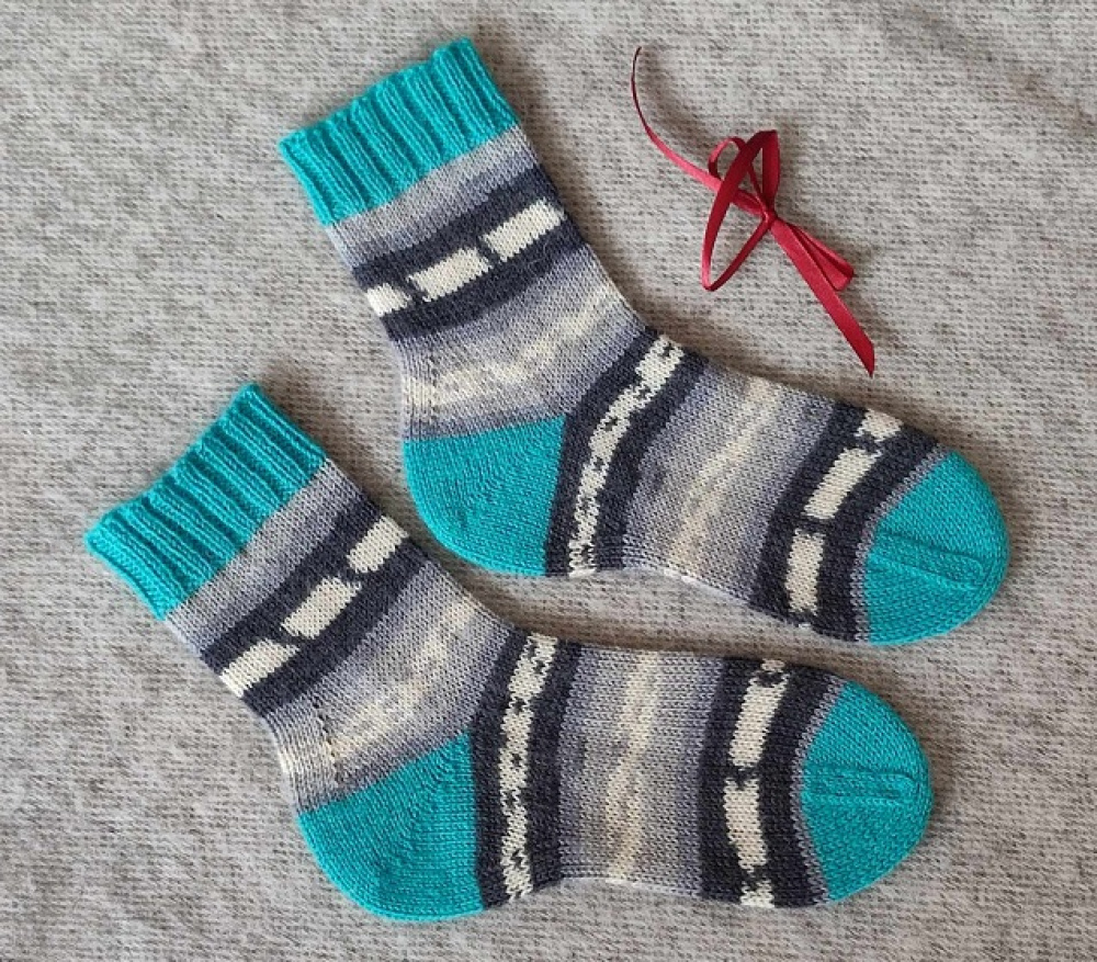 Handmade knitted woolen pattern socks