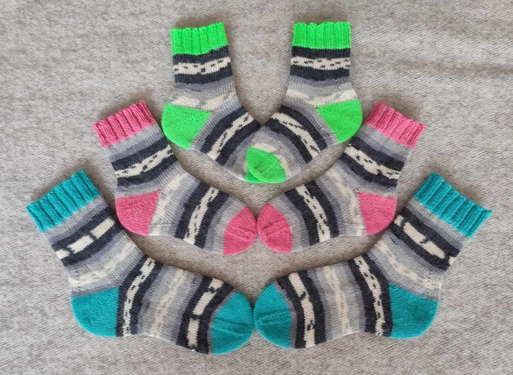 Handmade knitted woolen pattern socks