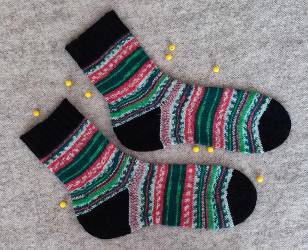 Handmade knitted woolen pattern socks