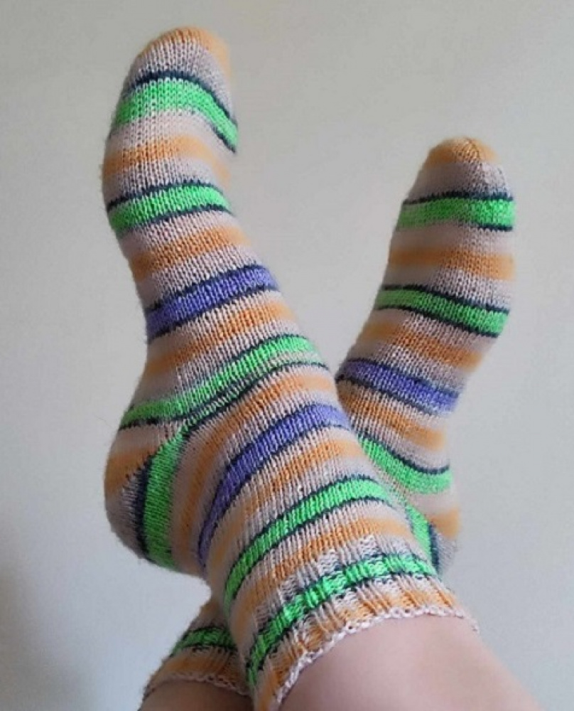 Handmade knitted woolen pattern socks