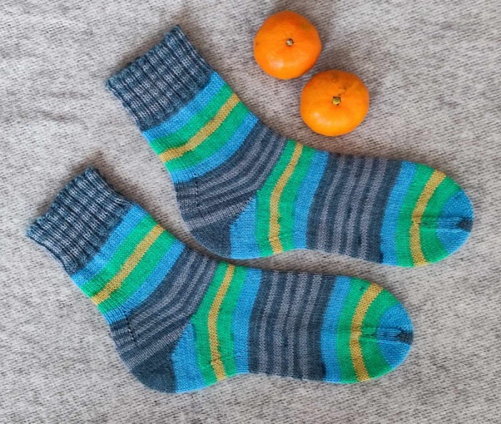 Handmade knitted woolen pattern socks
