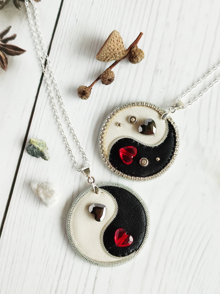 Yin Yang charm pendant necklace picture no. 2