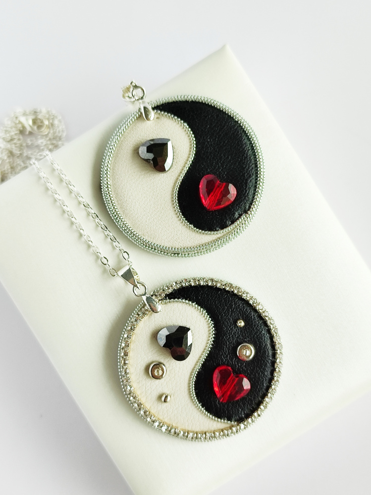 Yin Yang charm pendant necklace picture no. 3