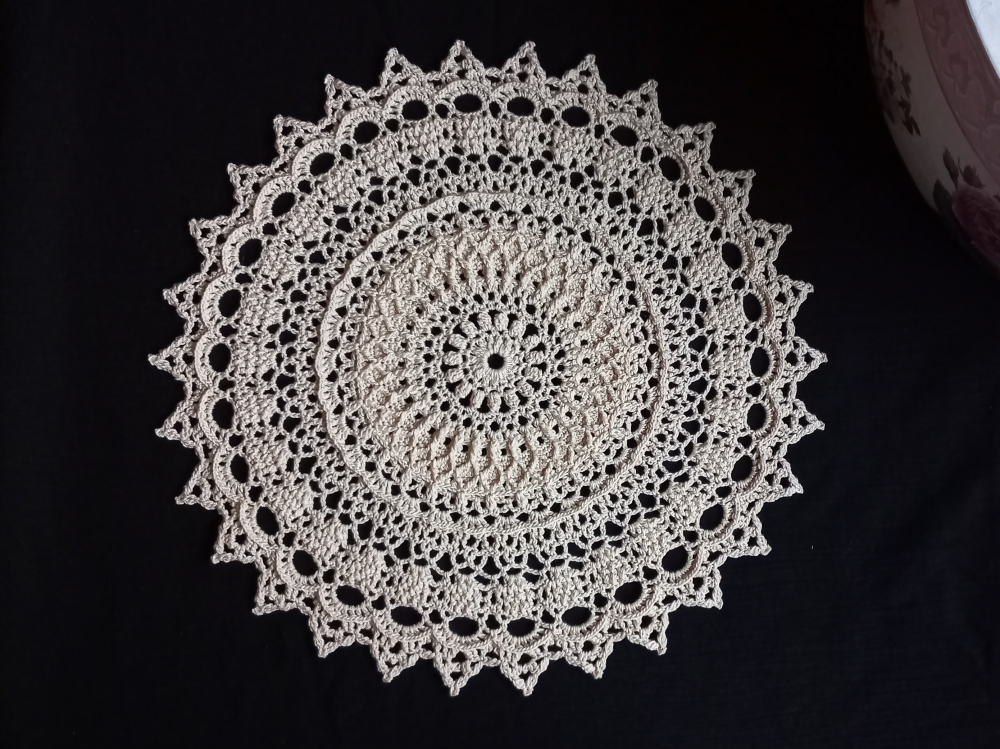 Crochet Doily Ø 29 cm picture no. 2