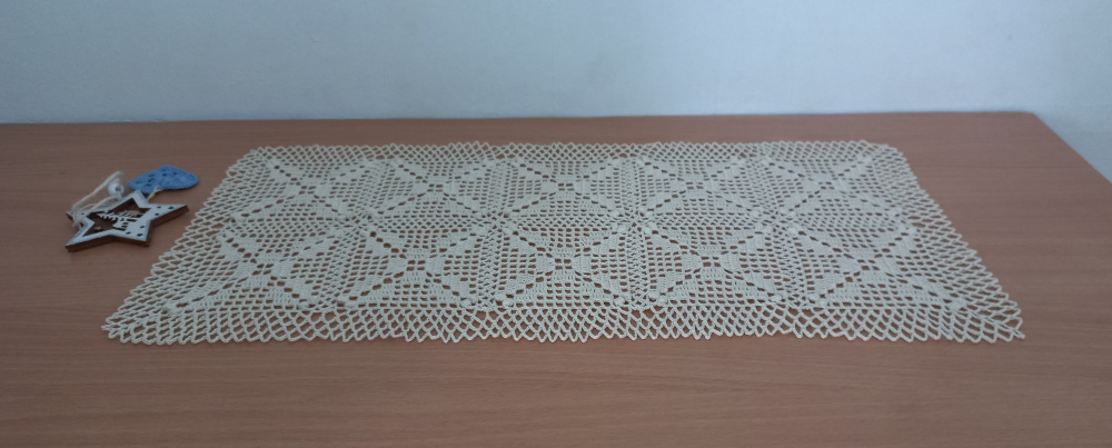 Crochet Table Runner 25 × 30 cm picture no. 3