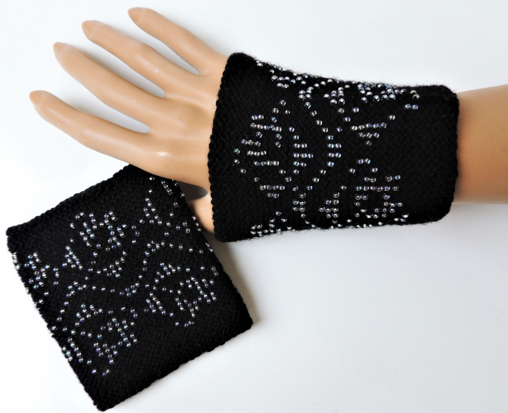 Hand-knitted black wristbands with beads picture no. 2