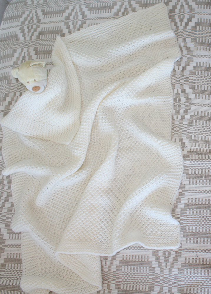 Handmade woolen knitted children's blanket 70*90 cm