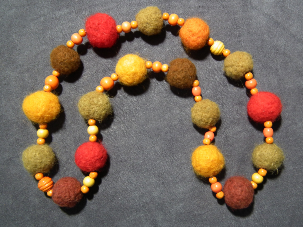 Colored necklaces1