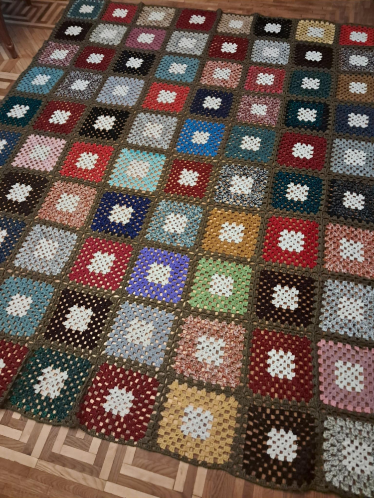 Brown-green blanket